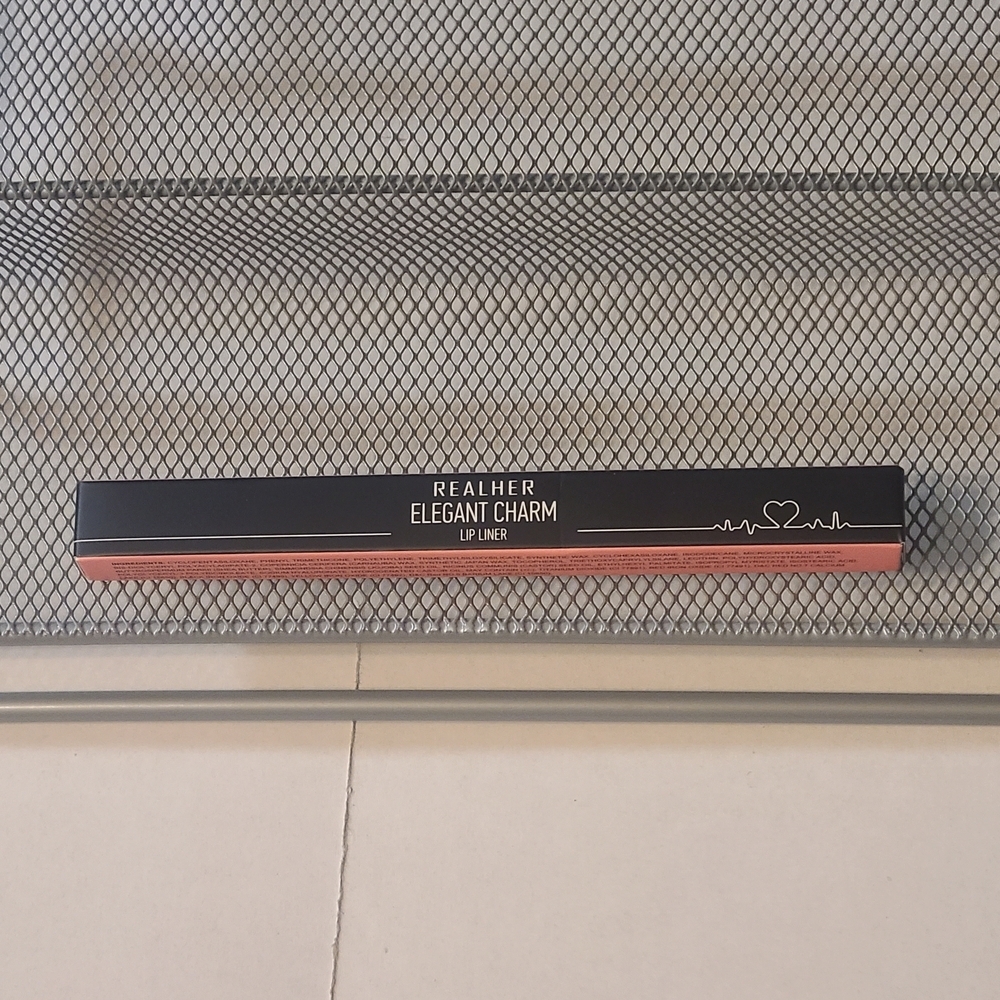 REALHER Elegant Charm Lip Liner Duo Double Ended Neutral Pink NIB Sealed